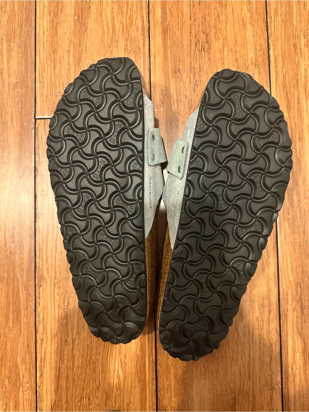 Birkenstock Women’s Oita Suede Leather Sandal - Sage Color Size 10 NWOT - Picture 12 of 12